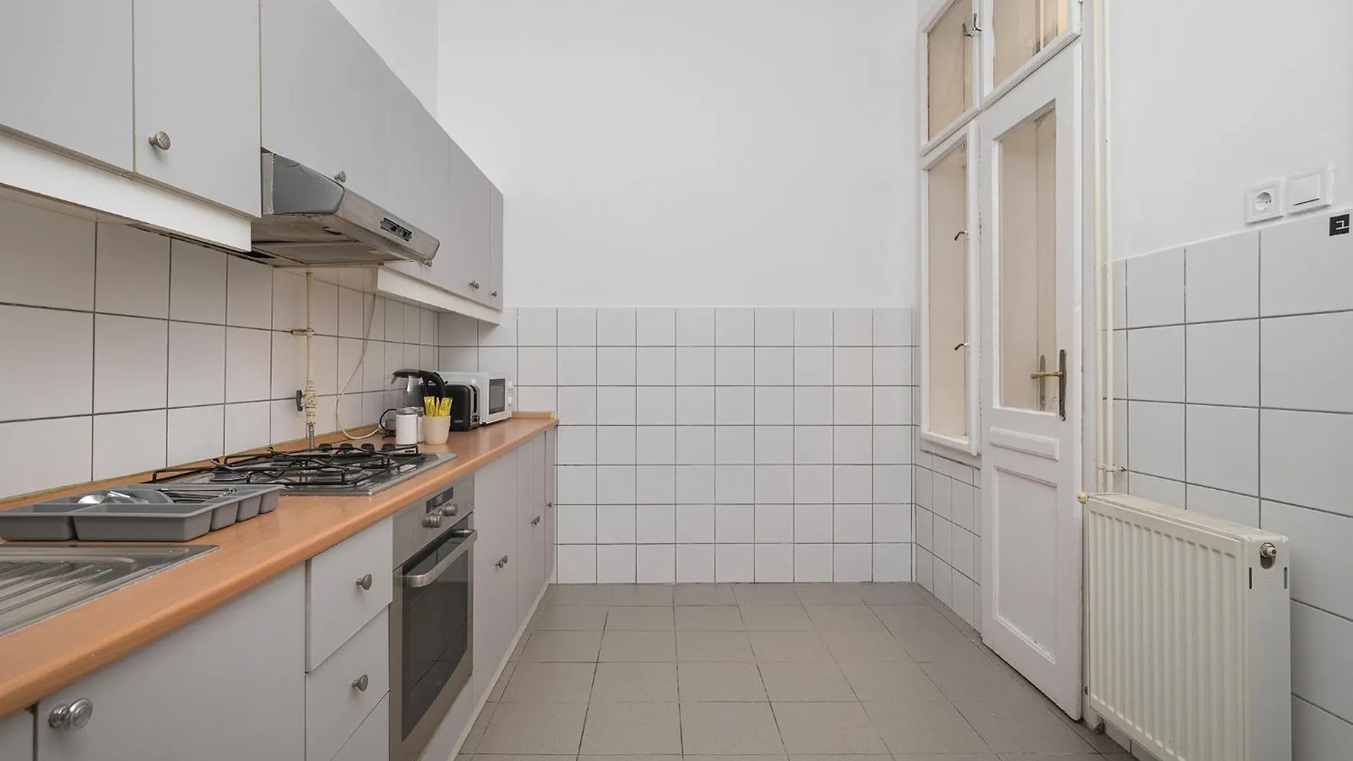 Quiet Central Apartment Near Heroes Square By Cavaland Budapest