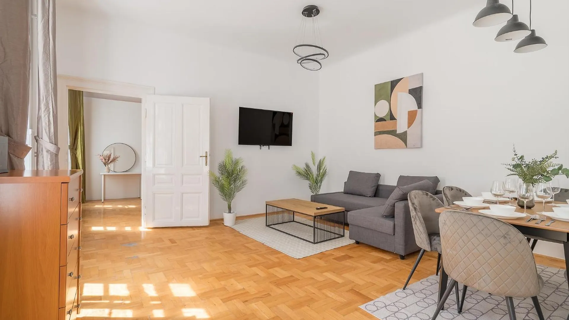 Quiet Central Apartment Near Heroes Square By Cavaland Budapest