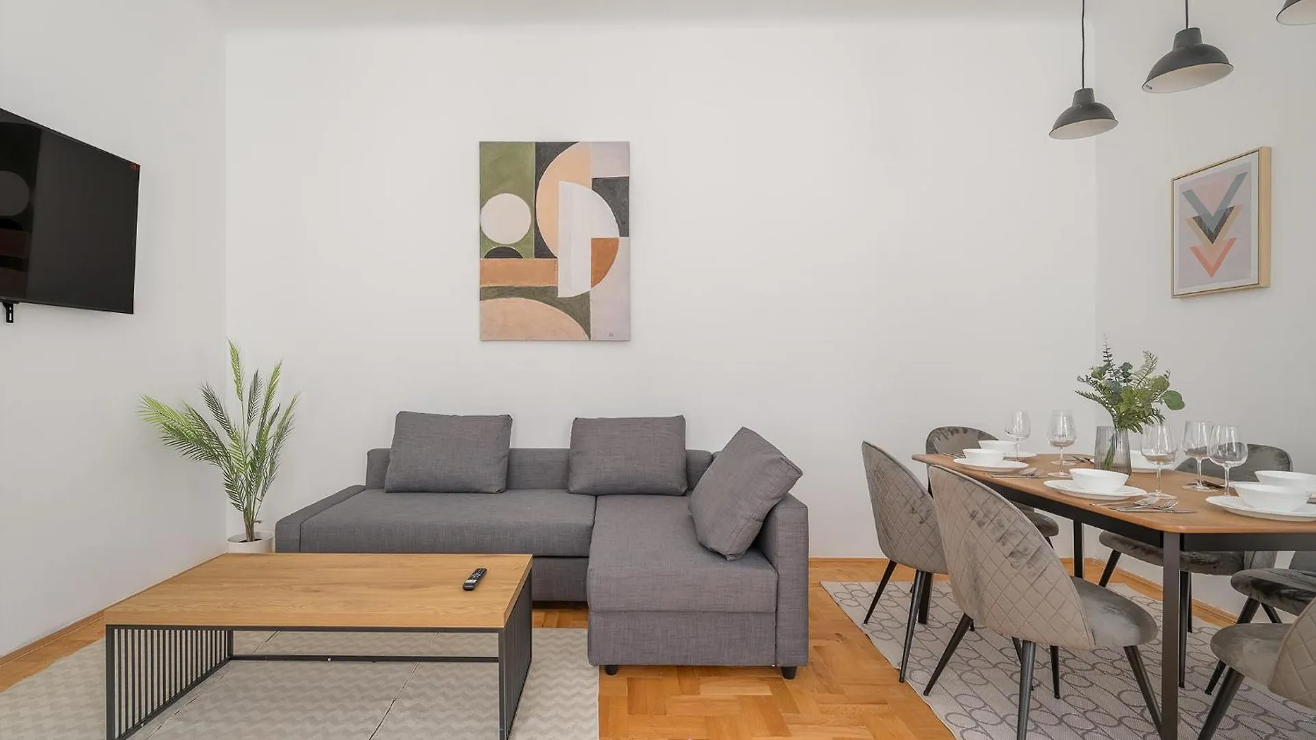 Quiet Central Apartment Near Heroes Square By Cavaland Budapest Hungary