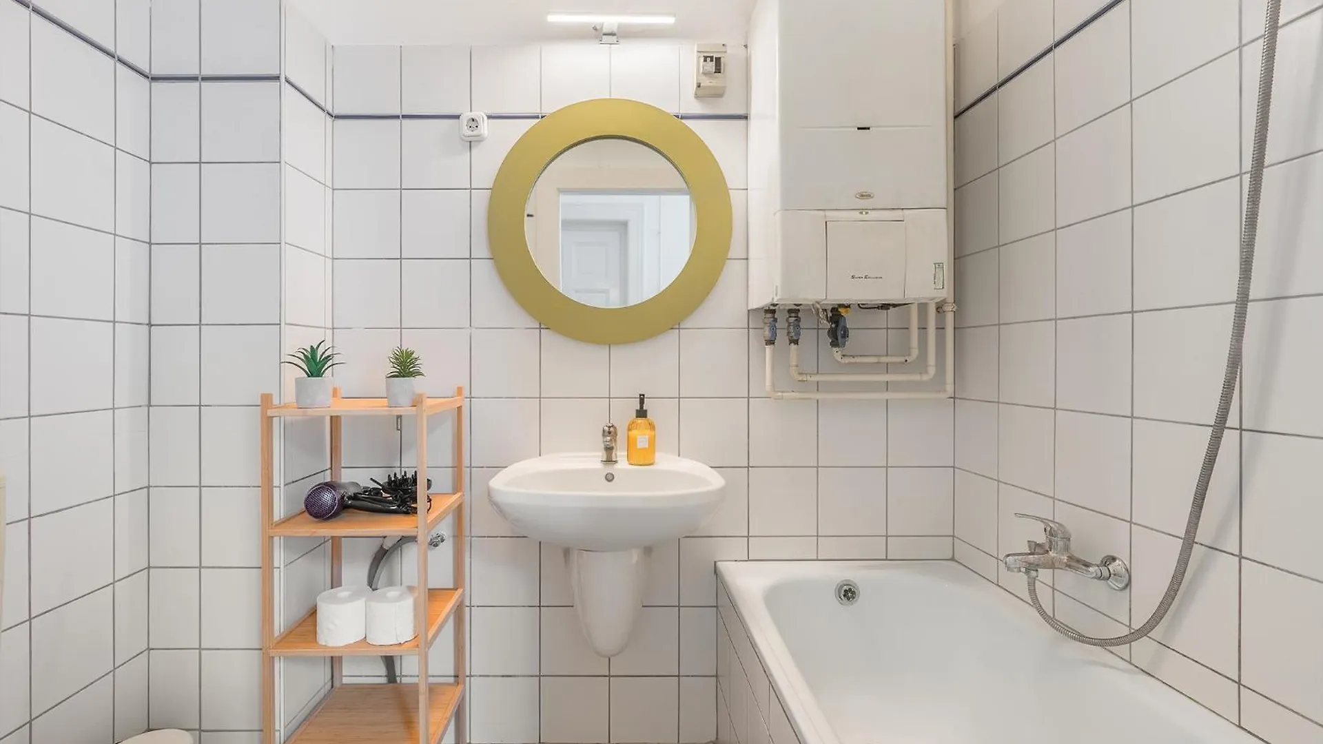 Quiet Central Apartment Near Heroes Square By Cavaland Budapest 0*,  Hungary