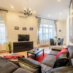 Real Apartments Anker בודפשט