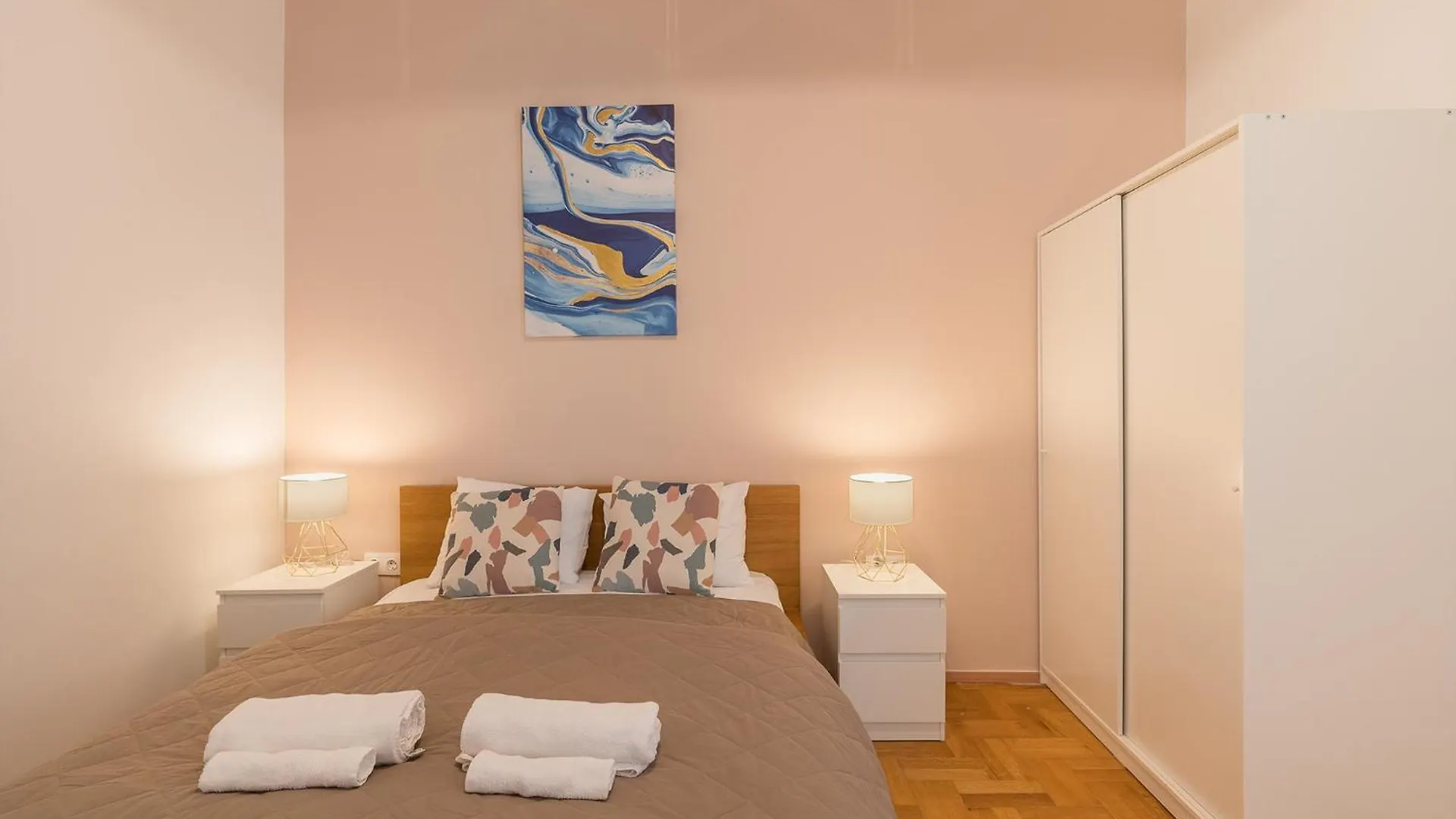 בודפשט Quiet Central Apartment Near Heroes Square By Cavaland